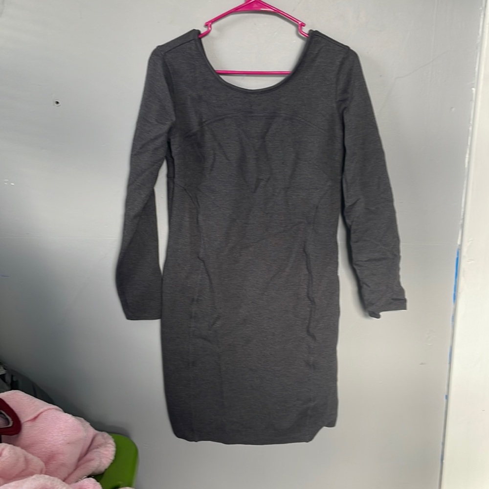 Athleta Medium Gray charcoal Long Sleeve 34 inch length Illusion Dress neutral